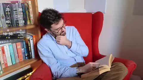 Snapshot of britishpoet69 chatting on 5, 12, 2025 British Poet online show from 5, 12, 2025