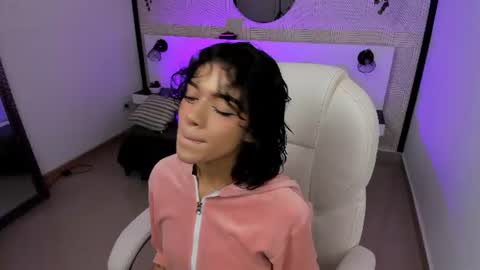 britney_collins_ online show from 21, 7, 2026
