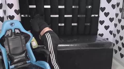 Britney  online show from 30, 1, 2025