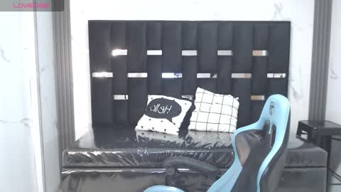 Snapshot of britney_sub chatting on 6, 2, 2026 Britney online show from 6, 2, 2026