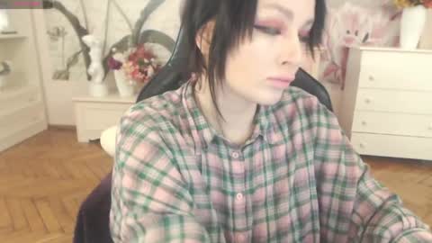 britneybarker online show from 14, 4, 2026