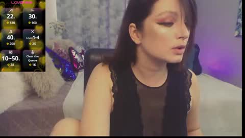 Snapshot of britneybarker chatting on 7, 7, 2026 britneybarker online show from 7, 7, 2026