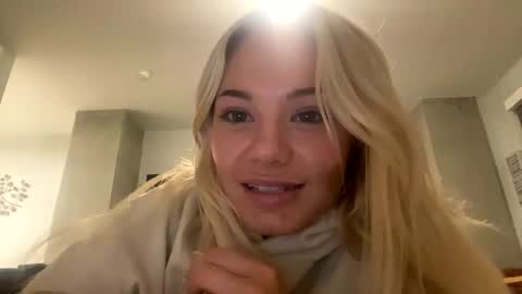 Snapshot of britneycherry08 chatting on 11, 6, 2026 britneycherry08 online show from 11, 6, 2026