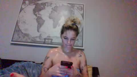 Snapshot of britneycherry08 chatting on 24, 6, 2026 britneycherry08 online show from 24, 6, 2026