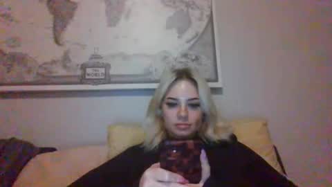 Snapshot of britneycherry08 chatting on 27, 6, 2026 britneycherry08 online show from 27, 6, 2026