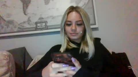 Snapshot of britneycherry08 chatting on 1, 7, 2026 britneycherry08 online show from 1, 7, 2026