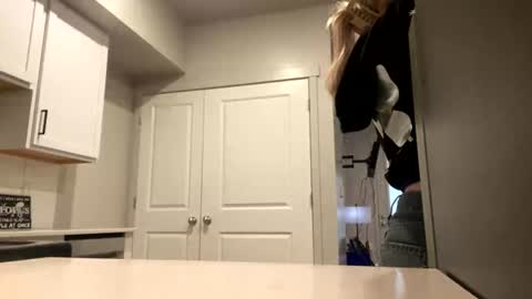 Snapshot of britneycherry08 chatting on 27, 7, 2026 britneycherry08 online show from 27, 7, 2026