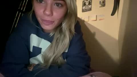 Snapshot of britneycherry08 chatting on 30, 7, 2026 britneycherry08 online show from 30, 7, 2026