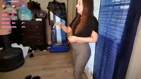 Snapshot of brookebee27 chatting on 19, 3, 2026 brookebee online show from 19, 3, 2026