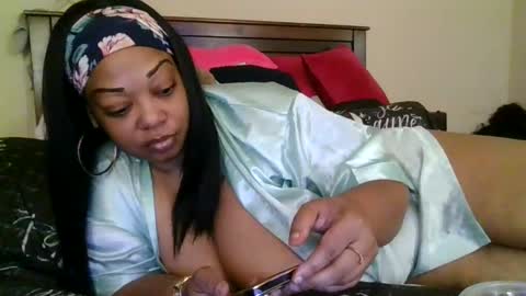 brownroundrenee online show from 18, 11, 2025