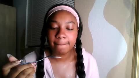 Snapshot of brownsugarcutie3 chatting on 9, 11, 2025 Brownsuagrcutie online show from 9, 11, 2025