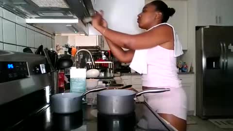 Snapshot of brownsugarcutie3 chatting on 18, 12, 2025 Brownsuagrcutie online show from 18, 12, 2025