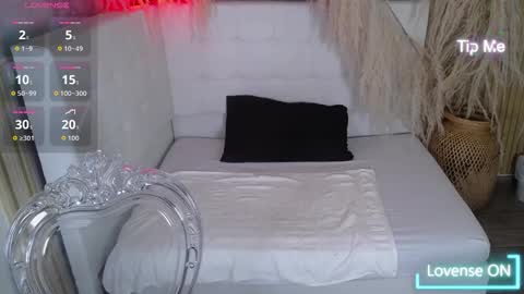 Bruja SCarlata online show from 16, 10, 2025