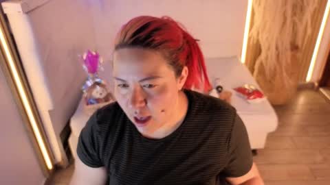 Bruja SCarlata online show from 18, 2, 2026