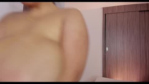 Snapshot of brunnahart chatting on 12, 12, 2024 online show from 12, 12, 2024