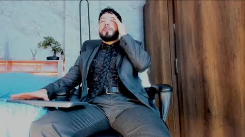 Andres Suarez online show from 7, 12, 2024