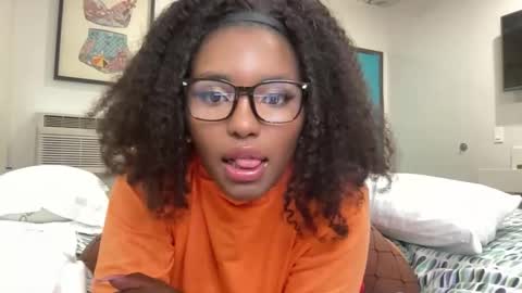 Snapshot of brunobangzz chatting on 16, 10, 2025 JayBangerz online show from 16, 10, 2025