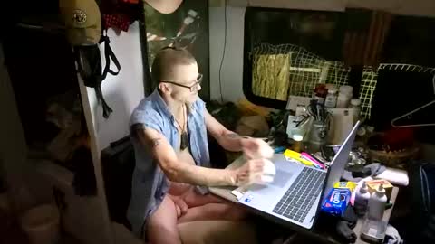Snapshot of brushsquach chatting on 6, 4, 2026 Steve... aka SkinnieDippin aka TimberTramp online show from 6, 4, 2026