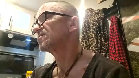 Snapshot of brushsquach chatting on 16, 4, 2026 Steve... aka SkinnieDippin aka TimberTramp online show from 16, 4, 2026