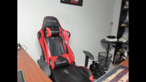 BRUTALMASTER1983 online show from 18, 11, 2025