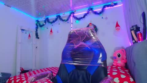 BRYAM INDEPENDENT MODEL online show from 18, 12, 2024