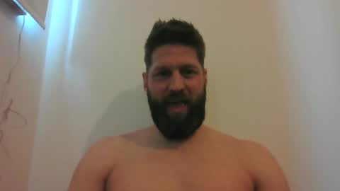 bubblebee1982 online show from 4, 3, 2025