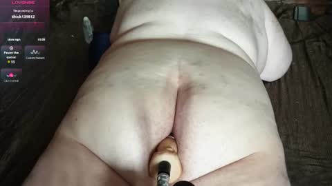 Snapshot of bubblebutt8411 chatting on 17, 7, 2026 - online show from 17, 7, 2026