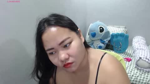 Snapshot of bubblebuttpinay chatting on 15, 10, 2025 Sunshine online show from 15, 10, 2025