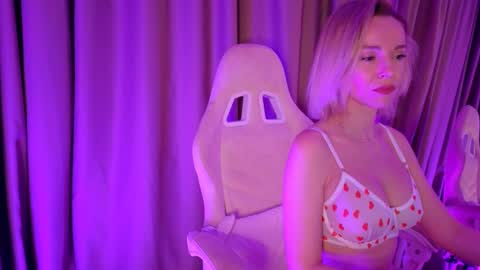 bubbling_crush online show from 4, 3, 2025