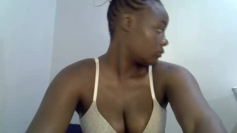 Snapshot of bubbly_ass30 chatting on 18, 2, 2026 bubbly_ass30 online show from 18, 2, 2026