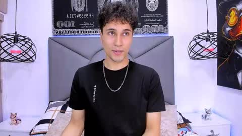 Snapshot of buddy_whitte chatting on 7, 5, 2026 Buddy Whitte online show from 7, 5, 2026