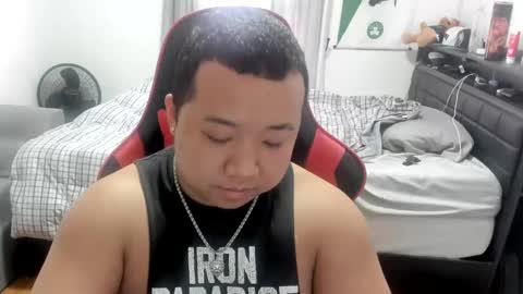 buffsexyman24 online show from 12, 3, 2025