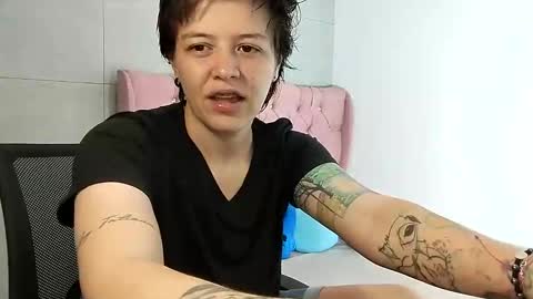 Snapshot of bug2025 chatting on 11, 9, 2025 bug2025 online show from 11, 9, 2025