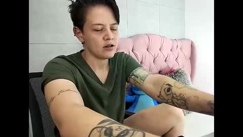 Snapshot of bug2025 chatting on 30, 10, 2025 bug2025 online show from 30, 10, 2025