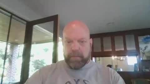 Snapshot of bulldog302w chatting on 12, 6, 2026 bulldog302w online show from 12, 6, 2026