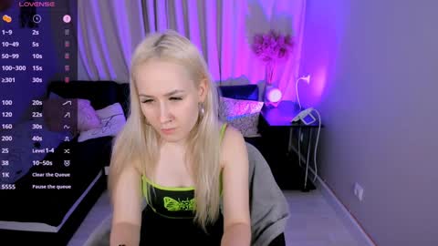 Snapshot of bunny__of_love chatting on 24, 1, 2025 Sasha online show from 24, 1, 2025