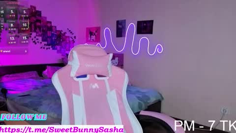 Snapshot of bunny__of_love chatting on 10, 9, 2025 Sasha online show from 10, 9, 2025