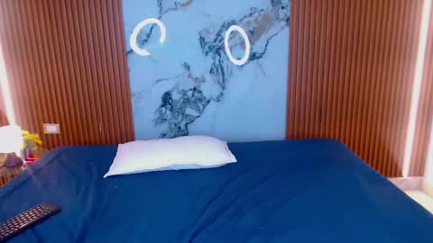 Rossi Hill online show from 17, 4, 2026