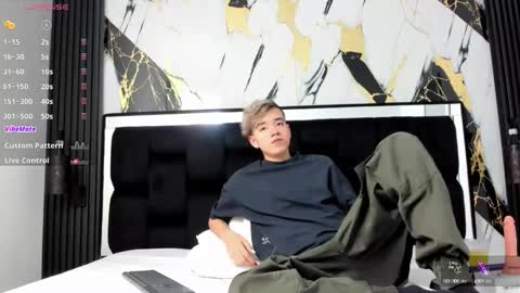 Snapshot of bunny_maxxi chatting on 4, 12, 2024 bunny online show from 4, 12, 2024
