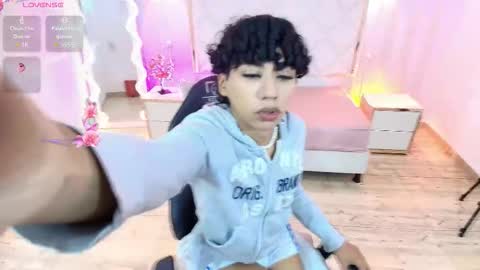 Snapshot of bunny_tay1 chatting on 19, 12, 2025 Bunny online show from 19, 12, 2025
