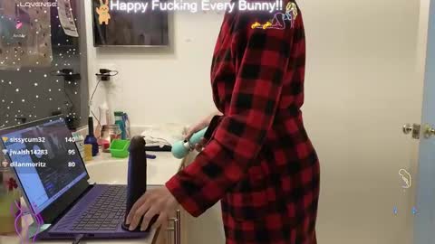 Tokki  bunny  online show from 4, 1, 2025