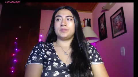 Snapshot of bunnyemilyr0s33 chatting on 10, 12, 2024 bunnyEmilyR0s33 online show from 10, 12, 2024