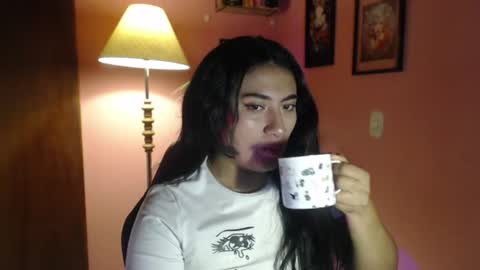 bunnyEmilyR0s33 online show from 25, 6, 2026