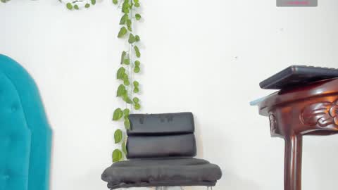 Angela Santini online show from 13, 12, 2024