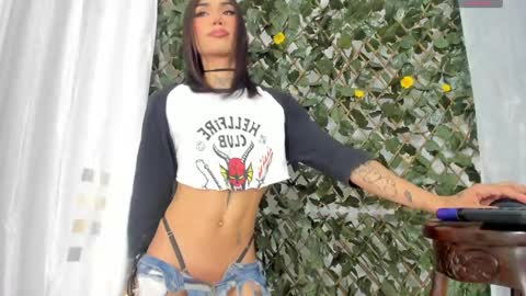 Angela Santini online show from 11, 3, 2025