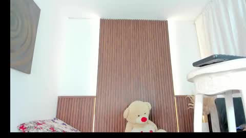 Angela Santini online show from 15, 9, 2025