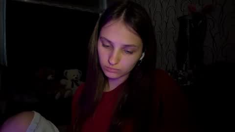 Snapshot of bunnytrussel chatting on 19, 6, 2026 Bella online show from 19, 6, 2026