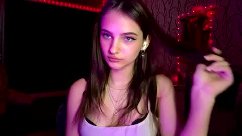 Snapshot of bunnytrussel chatting on 28, 6, 2026 Bella online show from 28, 6, 2026