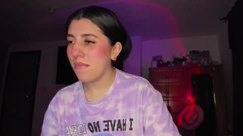 Snapshot of bunnyy09 chatting on 17, 10, 2025 Jess online show from 17, 10, 2025