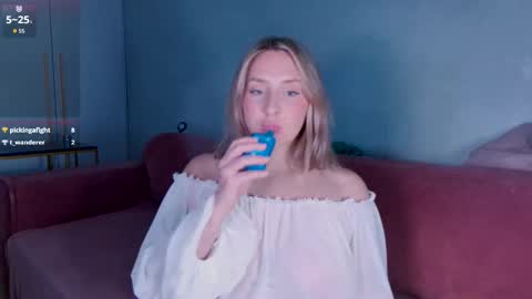 Snapshot of burn_lissa chatting on 24, 9, 2025 Lissa online show from 24, 9, 2025